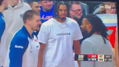  Nikola Jokić poljubio tri puta Deandrea Džordana 