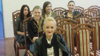  Borac pomogao budućim novinarkama 