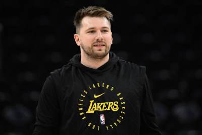  luka doncic natjerao trenere u lejkersima da rade sklekove 