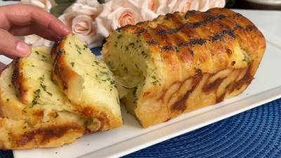 Recept za punjeni hljeb sa sirom i lukom 