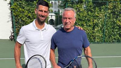  "Prvi u tenisu. Prvi u hrabrosti": Novak Đoković zaigrao u Majamiju sa političarem Robertom Kenedijem  