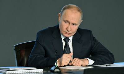 Putin smijenio komandanta kopnenih snaga Putin smijenio komandanta kopnenih snaga