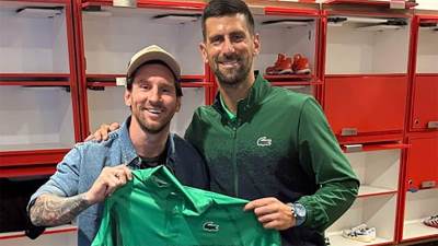  Mesi poklonio dres Novaku Đokoviću 