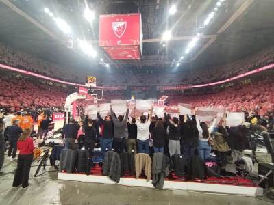  Zvezda se oglasila pred Efes o zatvaranju dijela tribine 