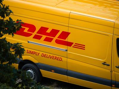  DHL obustavlja isporuku paketa u SAD 