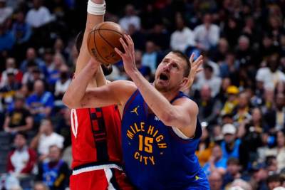 jokic optuzen da glumi povrede zovu ga jadni padavicar jokic optuzen da glumi povrede zovu ga jadni padavicar