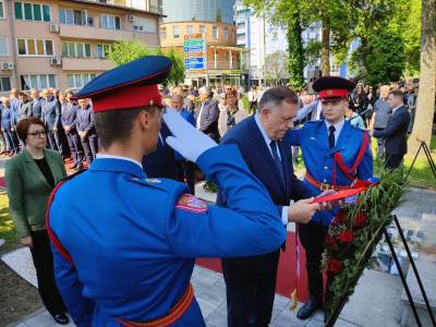  dodik 