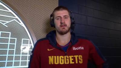  Nikola Jokić i Deandre Džordan se tri puta poljubili 