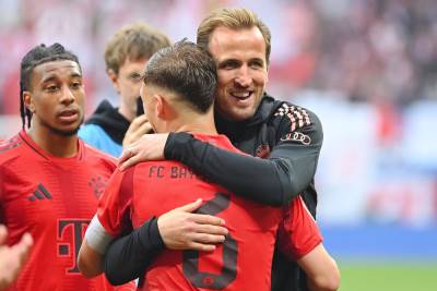  Hari Kejn proslavlja prvi trofej u karijeri 