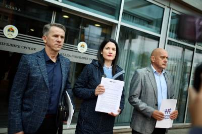  Narodni front predao inicijativu vladi Srpske za izmjene Zakona o grobljima 