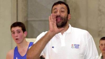  dragan labovic sa divcem na nba kampu 2001 