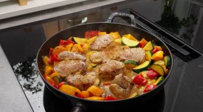  Svinjski file u sosu od meda i senfa 