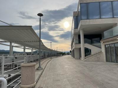  Policijska akcija u Neumu: Zaplijenjena droga, oružje i oprema za uzgoj marihuane, uhapšene četiri o 