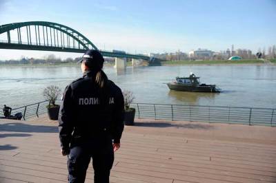  Kako je mladić sa autom sletio u Savu 