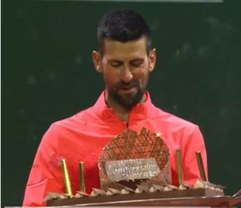  novak djokovic dobio tortu za rodjendan 