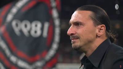  Navijači Milana tjeraju Zlatana Ibrahimovića 
