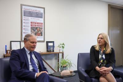  Cvijanović u razgovoru s Trokazom 