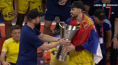  Marko Gudurić podigao trofej Evrolige 