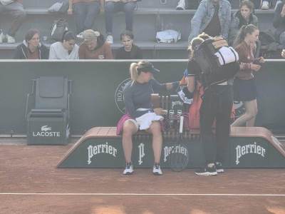  Nina Stojanović se rasplakala pred novinarima 