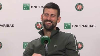  Đoković se nasmijao novinaru koji je udario glavom u kameru 