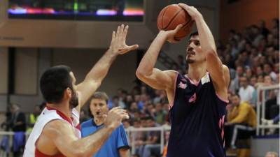  Kešelj promašio majstoricu, Zvezda u finalu! 