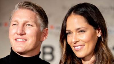  Bastijan Švjanštajger uslikan sa novom djevojkom 