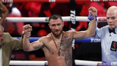  Vasili Lomačenko je završio boksersku karijeru 