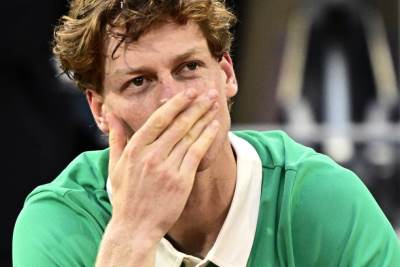  Janik Siner problemi sa povredom na Vimbldonu 