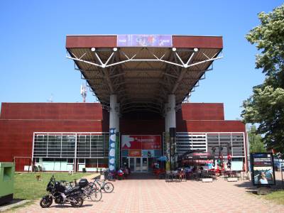  8.jpg 