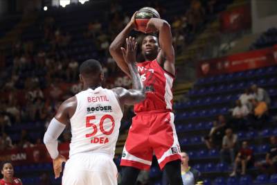  Ebuka Izundu dolazi u Crvenu zvezdu  