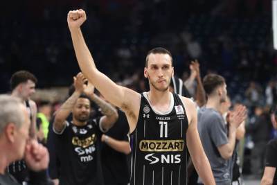  Pokuševski nakon osvajanja ABA lige 