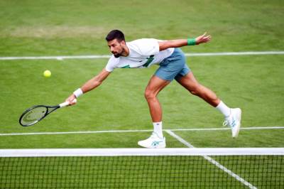  Novak Đoković okružen bivšim trenerima na Vimbldonu 