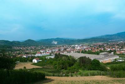  Maloljetni biciklista povrijeđen u Bratuncu 