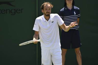  Danil Medvedev iznenađen dobrom igrom Menžamana Bonzija 