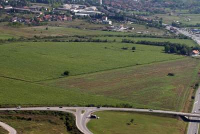 Zemljište pripalo Poljoprivrednoj školi: Grad izgubio spor, evo šta o svemu kaže Stanivuković Zemljište pripalo Poljoprivrednoj školi: Grad izgubio spor, evo šta o svemu kaže Stanivuković