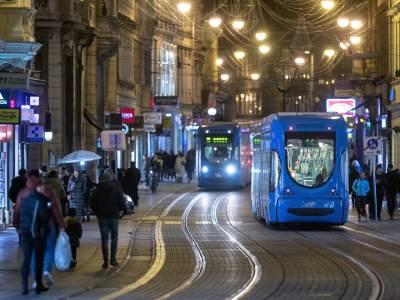  Zagreb u saobraćajnom kolapsu: Stali tramvaji i autobusi, 