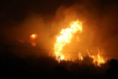  Požar na Kritu, u toku evakuacija 