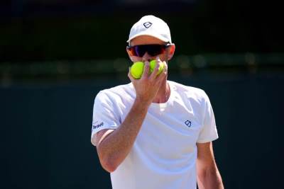  Fransisko Kabral nosi crni flor na Vimbldonu zbog Dioga Žote 