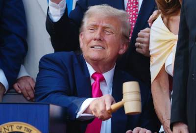  Donald Tramp najavio nove carine 