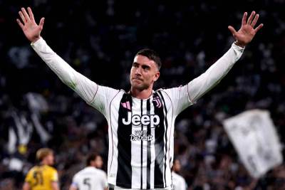  Juventus i Milan direktno pregovorali o Dušan Vlahović 
