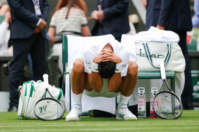  Novak Đoković zabrinuo sve na Vimbldonu 