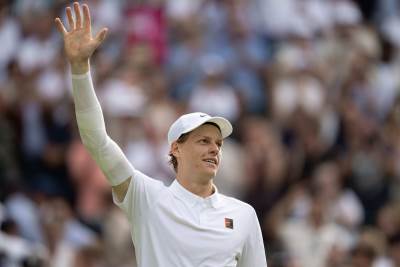  Janik Siner u polufinalu Vimbldona pobijedio Bena Šeltona  