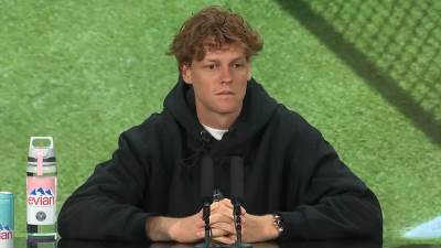  Vimbldon Janik Siner o povredi pred meč sa Đokovićem  