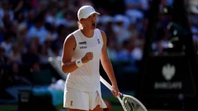  Iga Švjontek u finalu Vimbldona 