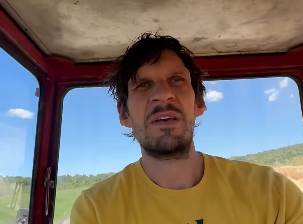  Boban Marjanović zapjevao u traktoru 
