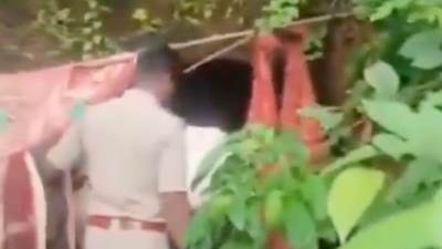  Ruskinja sa dvoje djece živjela u pećini u Indiji 