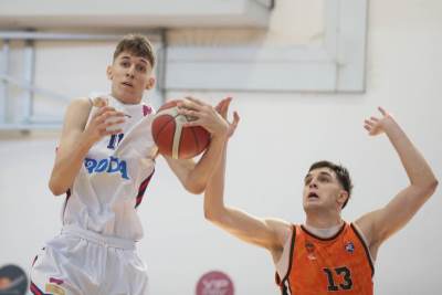  Lazar Stojković novi košarkaš Crvene zvezde  