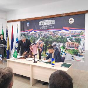  Potpisani zajmovi za naučno-tehnološki park i studentski dom u Foči 