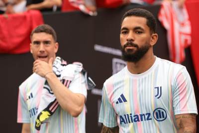  dusan vlahovic dosao na prozivku juventusa daglas luiz nije 