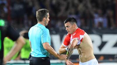  Tobijas Štiler dijeliće pravdu na meču Leh - Crvena zvezda 